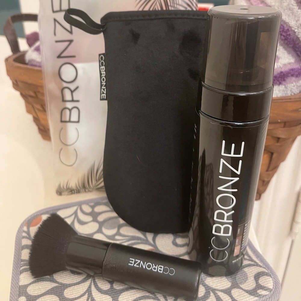 Closet Candy CCBRONZE SELF TANNING MOUSSE set-used 1x -mitt and brush never used